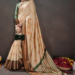 PEENGAX Ethnic Motifs Silk Blend Handloom Kanjeevaram Saree image 4