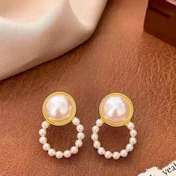 COOLWOOL Circular Drop Earrings image 4