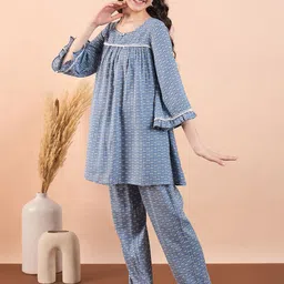 Stylo Bug Girls Ethnic Motifs Printed Regular Kurti with Trousers image 5