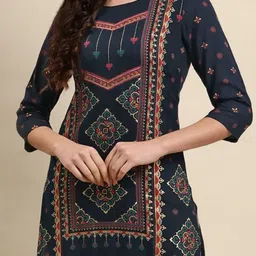 Anouk Women Geometric Checked Liva Kurta image 2