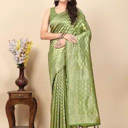 SSHAGUN LIFESTYLE Green Woven Banarasi Art Silk Jacquard Saree-image-69