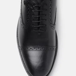 Arrow Men Textured Formal Oxfords image 2