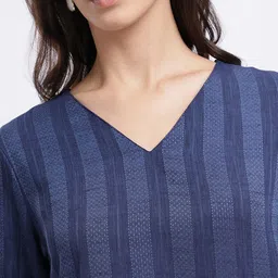 Anouk Rustic Striped V-Neck Straight Kurti image 4