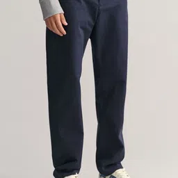 GANT Men Regular Fit Mid-Rise Flat-Front Cotton Chinos Trousers image 3