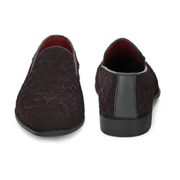 House of Pataudi Men Velvet Slip On Loafers image 2