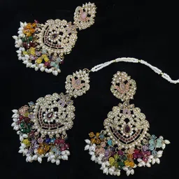 Crown Fabulous Jewellery Brass Plated Pearls Leaf Shaped Drop Earrings With Maang Tikka image 3