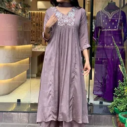 BHAKTI FASHION Women Ethnic Motifs Embroidered Empire Thread Work Kurta with Palazzos & With Dupatta image 4