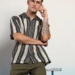 Stylecast X Kotty Men Relaxed Stripes Casual Shirt-image-73