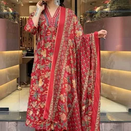 CLOTHYFUSION Women Floral Printed Regular Kurta with Palazzos & With Dupatta image 4