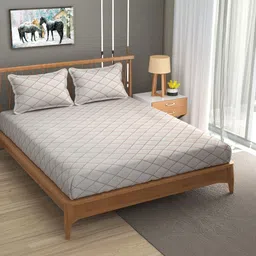 BELVOSTUM Cream-Coloured Geometric King Bedsheet with 2 Pillow Covers-picture-40