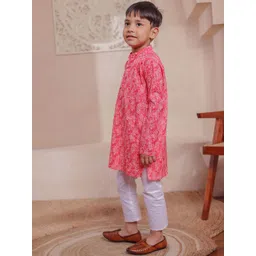 Stuffie Land Boys Floral Printed Cotton Kurta with Pyjama image 4