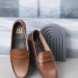 ID Men Textured Leather Loafers-image-21