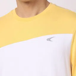 Performax Men Colourblocked Sweatshirt image 3