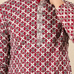 House of Pataudi Men Geometric Embroidered Thread Work Straight Kurtas image 4