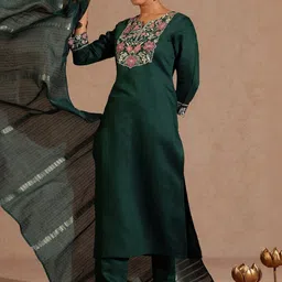 Janasya Women Floral Embroidered Regular Sequinned Kurta with Trousers & With Dupatta-picture-36
