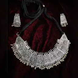 VRAJ CREATION Ghungroo Studded Jewellery Set image 4