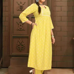 ROSHNI Women Ethnic Motifs Printed Empire Thread Work Kurta with Trousers & With Dupatta image 2