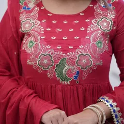 PEENGAX Women Ethnic Motif Embroidered Thread Work Anarkali Kurta Set With Dupatta image 4