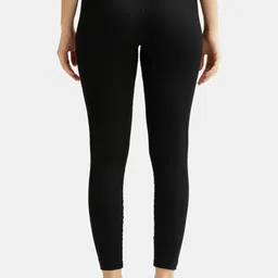 Jockey Round Neck Three Fourth Sleeves Thermal Set image 2