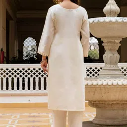 little heaven Women Floral Embroidered Regular Thread Work Chanderi Silk Kurta with Trousers & With Dupatta image 5