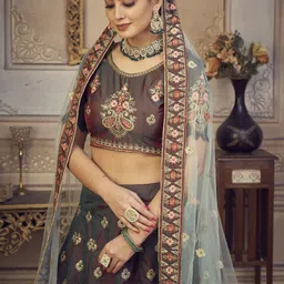 Warthy Ent Embroidered Thread Work Semi-Stitched Lehenga & Unstitched Blouse With Dupatta image 3