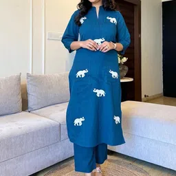 Aaysa Kurti Embroidered Pure Cotton V-Neck Top With Trousers Co-Ords-picture-37