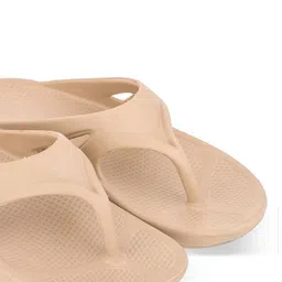 Feel alive Men Set of 4 Ultra-Comfortable Lightweight Clogs image 4