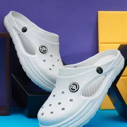 Feel alive Men Set of 4 Lightweight Flip Flops image 5