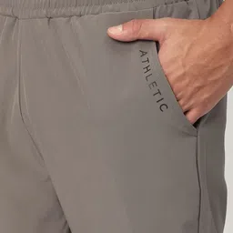 R&B Men Mid-Rise Track Pants image 5