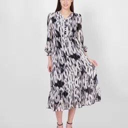 DRIRO Women Abstract Printed Tiered Fit & Flare Midi Dress-picture-12