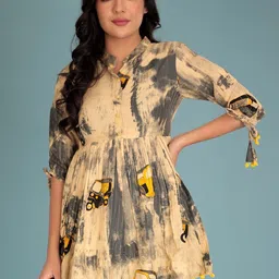 INVI Women Conversational Print Mandarin Collar Top-picture-20