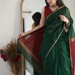 Parampara Ethnic Woven Design Zari Pure Silk Banarasi Saree with Lissome Blouse Piece image 3