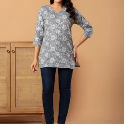 L R TEXTILES Floral Printed V-Neck Pure Cotton Kurti image 3