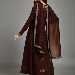 all about you Women Ethnic Motifs Embroidered Panelled Thread Work Kurta with Trousers & With Dupatta image 2