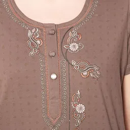 HAUTEMODA Printed Round Neck Tunic With Trousers Co-Ords image 3