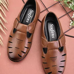 STEFENS Boys Shoe-Style Sandals image 1