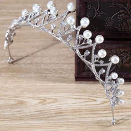 Peora Women Tiara image 3
