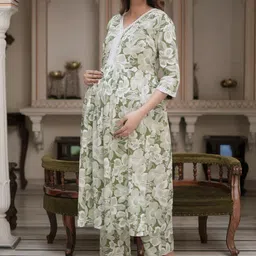 Aujjessa Women Floral Printed Regular Pure Cotton Kurta with Trousers image 4