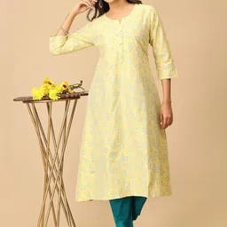 MAKEOVER FASHIONS Botanical Printed Kurti image 4