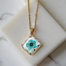 VYRA Stainless Steel Gold-Plated Stones Studded Diamond Shaped Pendant With Chain-picture-16
