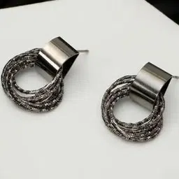 Honbon & Black Metal Earrings-picture-36