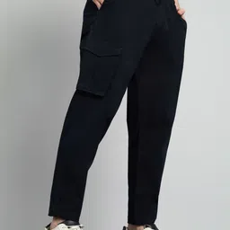 Gaucha Men Relaxed Fit Mid-Rise Jeans image 3