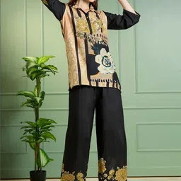 Kaftanize Printed Shirt Collar Tunic & Trousers Co-Ords image 3