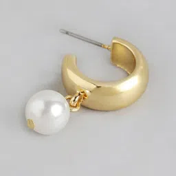 Forever New Set of 3 Gold Plated Kylie Pearl Studs Earrings image 2