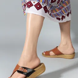 trase Women Soft Ortho Flats Sandal image 2