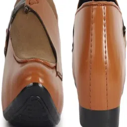 Austrich Men Colourblocked Loafers image 4