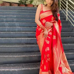 revika Ethnic Motifs Zari Art Silk Handloom Kanjeevaram Saree image 4