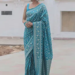 Anahi By Unlimited Ethnic Motifs Zari Silk Blend Handloom Saree image 3