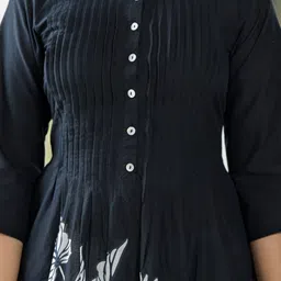 Juniper Floral Printed Round Neck Cotton Pleated A-Line Kurta image 3