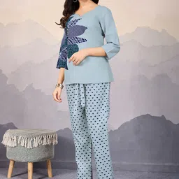MOJILAA Floral Printed V-Neck Tunic With Trousers image 3